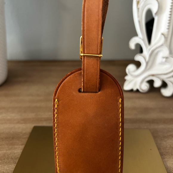 AUTHENTIC LV NAME TAGS - Picture 11 of 15